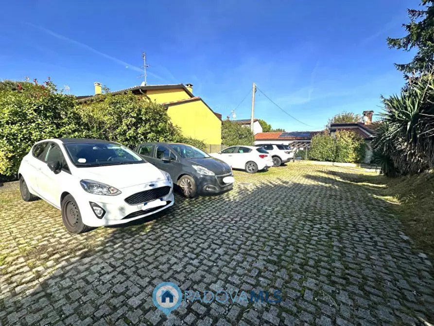 Immagine 37 di Villetta a schiera in vendita  in Lungargine Brusegana a Padova