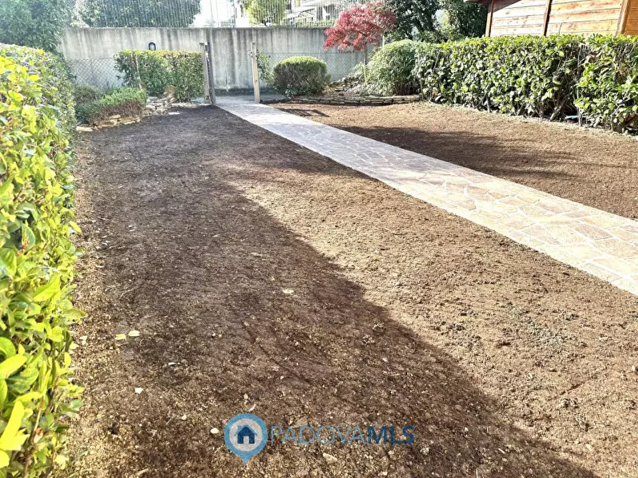 Immagine 41 di Villetta a schiera in vendita  in Lungargine Brusegana a Padova