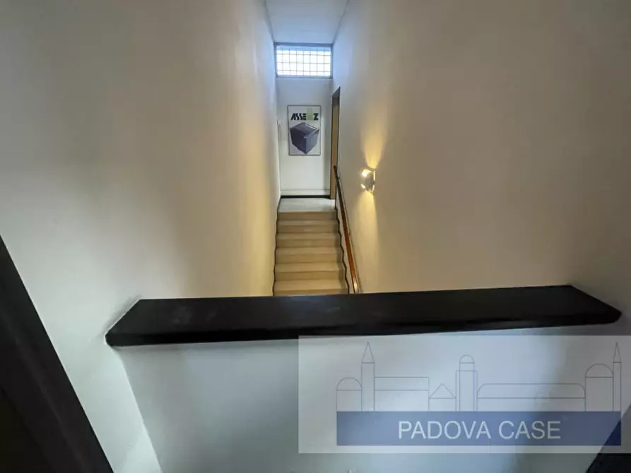 Immagine 7 di Magazzino in vendita  in via visco a Limena