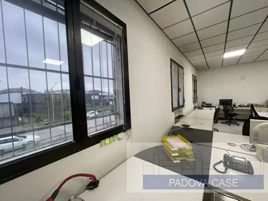 Immagine 9 di Magazzino in vendita  in via visco a Limena