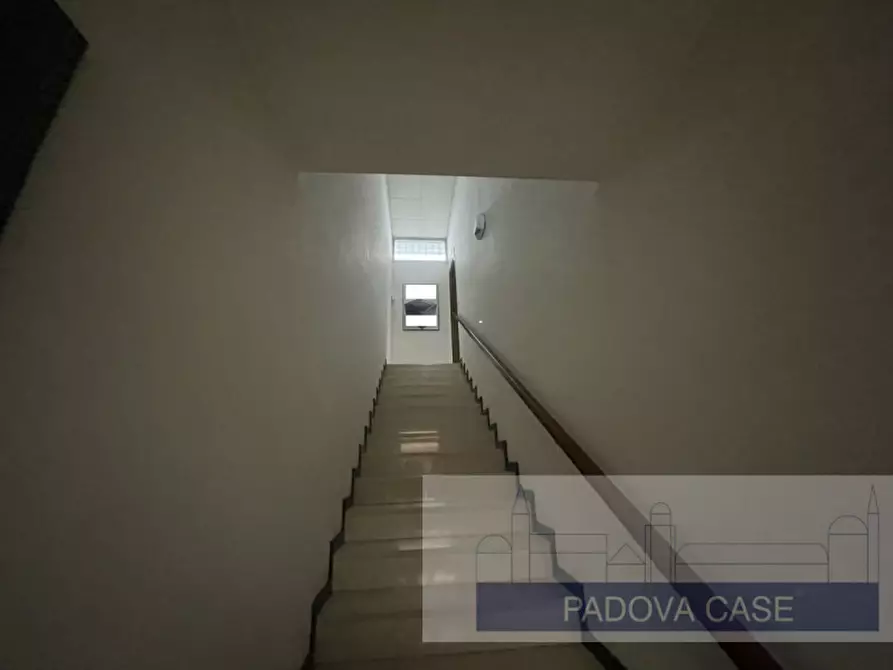 Immagine 10 di Magazzino in vendita  in via visco a Limena