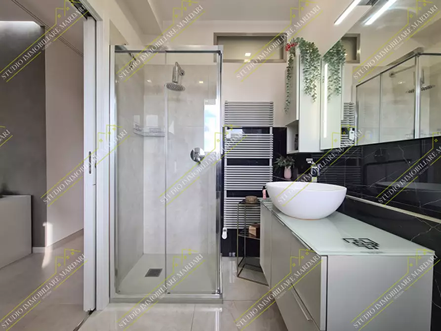 Immagine 23 di Appartamento in vendita  in Strada Morane 275 a Modena