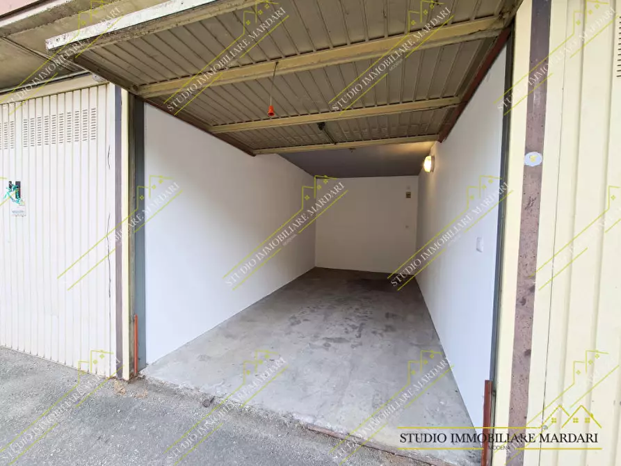 Immagine 36 di Appartamento in vendita  in Strada Morane 275 a Modena