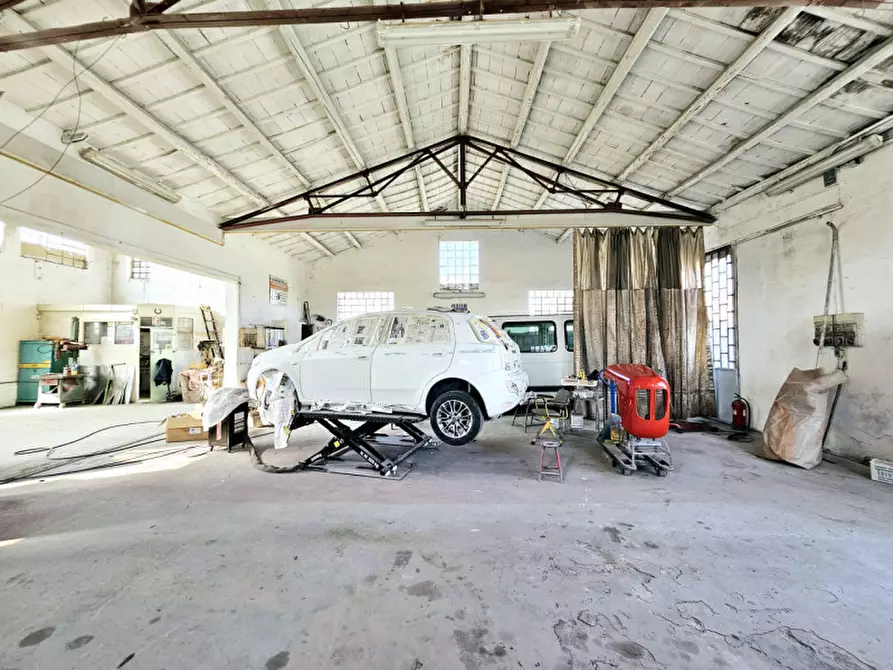 Immagine 7 di Laboratorio in vendita  in VIA VENTOTTO APRILE a Solesino