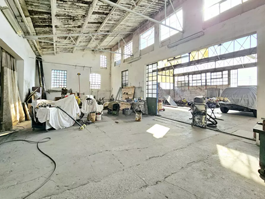 Immagine 8 di Laboratorio in vendita  in VIA VENTOTTO APRILE a Solesino