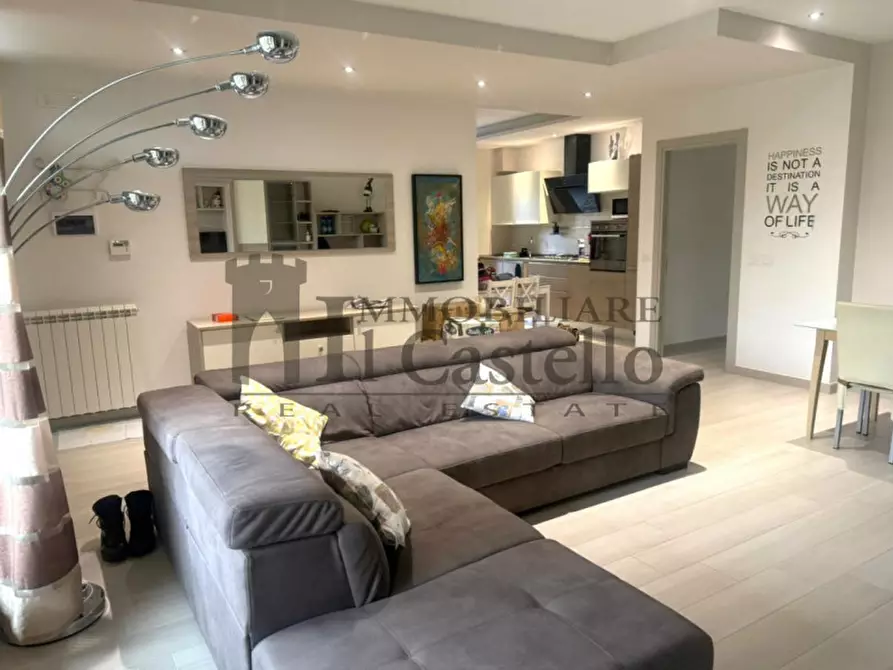 Immagine 1 di Appartamento in vendita  a Castiglione Del Lago