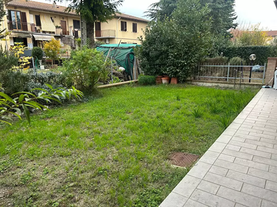 Immagine 11 di Appartamento in vendita  a Castiglione Del Lago