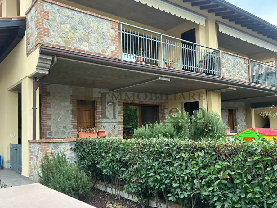 Immagine 13 di Appartamento in vendita  a Castiglione Del Lago