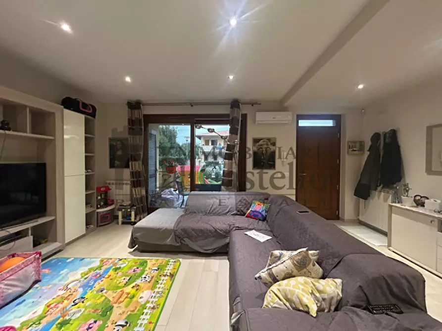 Immagine 14 di Appartamento in vendita  a Castiglione Del Lago