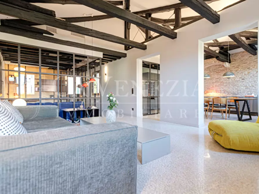 Immagine 1 di Appartamento in vendita  a Venezia