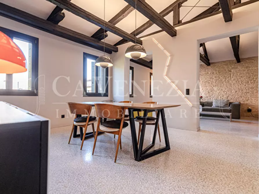 Immagine 9 di Appartamento in vendita  a Venezia