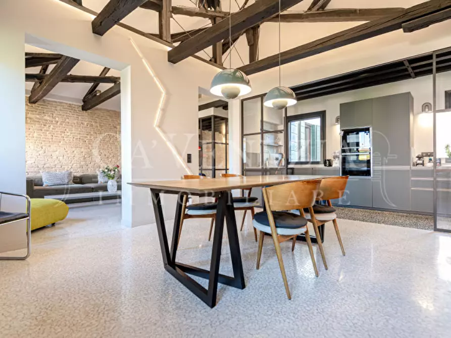 Immagine 10 di Appartamento in vendita  a Venezia