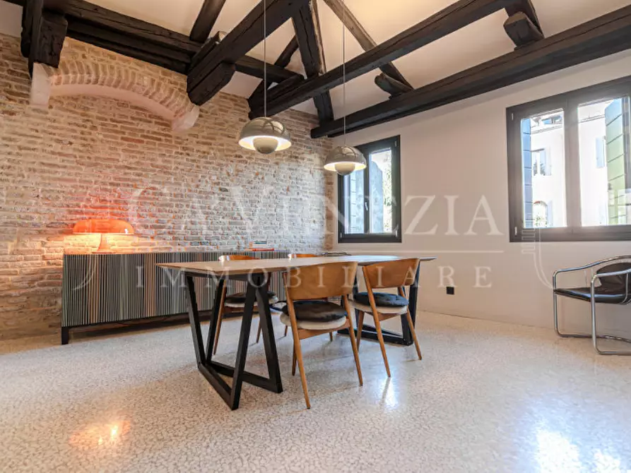 Immagine 11 di Appartamento in vendita  a Venezia