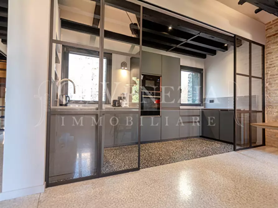 Immagine 16 di Appartamento in vendita  a Venezia