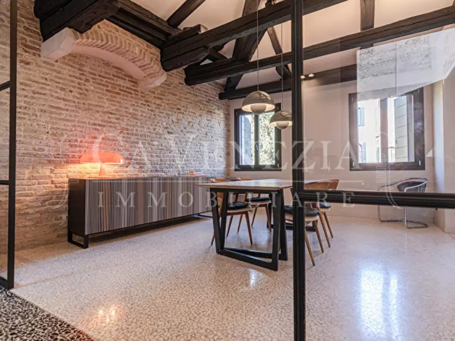 Immagine 18 di Appartamento in vendita  a Venezia