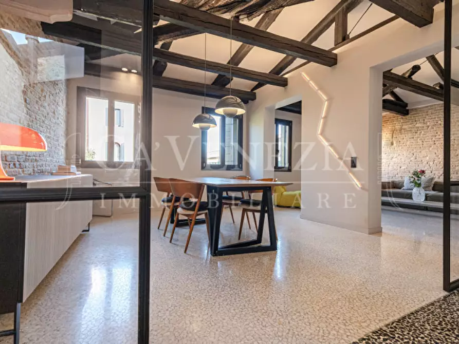 Immagine 19 di Appartamento in vendita  a Venezia