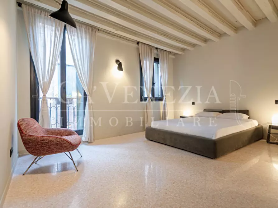 Immagine 21 di Appartamento in vendita  a Venezia