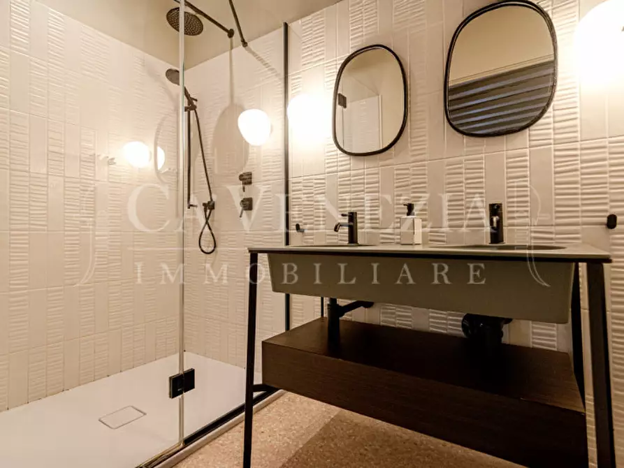 Immagine 25 di Appartamento in vendita  a Venezia