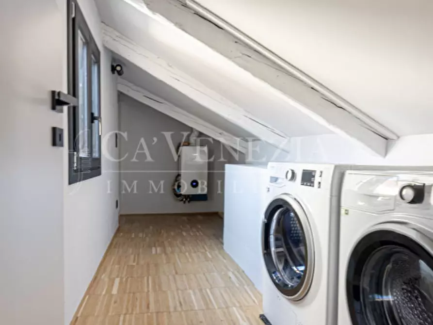 Immagine 39 di Appartamento in vendita  a Venezia