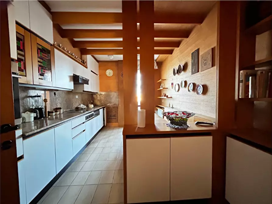 Immagine 15 di Appartamento in vendita  in Piazza Alcide De Gasperi, 22 a Padova