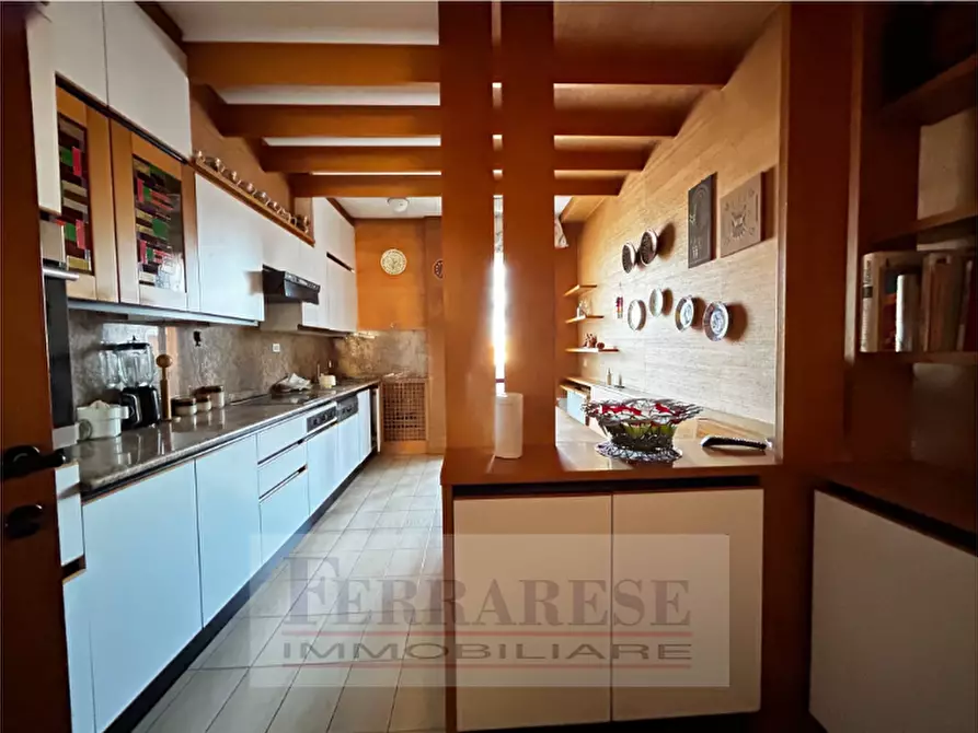 Immagine 15 di Appartamento in vendita  in Piazza Alcide De Gasperi, 22 a Padova