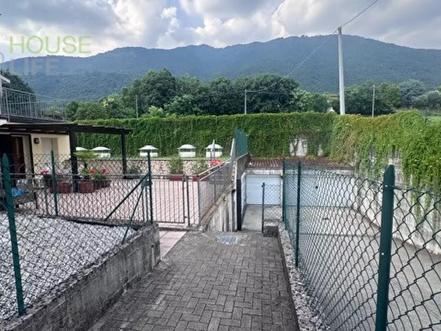 Immagine 13 di Appartamento in vendita  in via Martiri della Libertà a Santorso