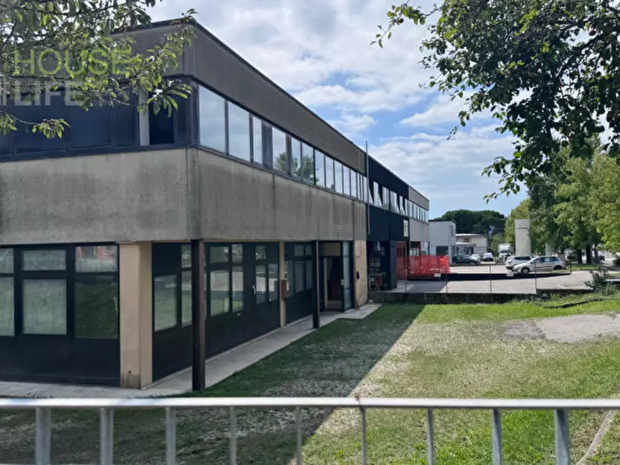Immagine 2 di Capannone industriale in vendita  in VIA VENETO a Schio