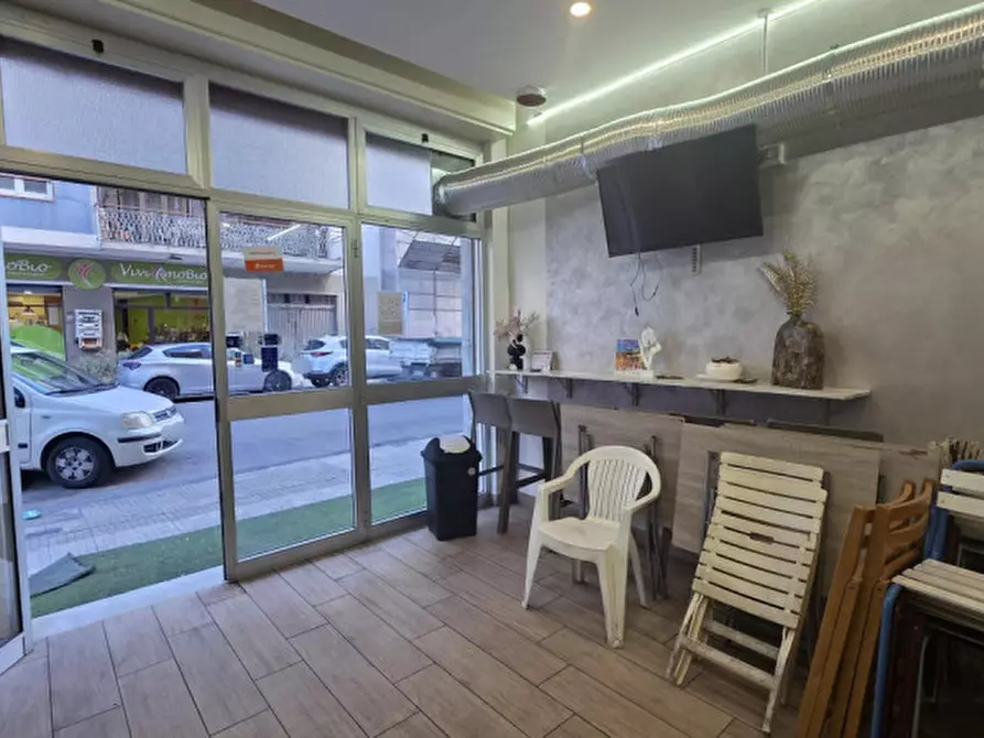 Immagine 5 di Negozio in affitto  in Via Vittorio Veneto a Milazzo