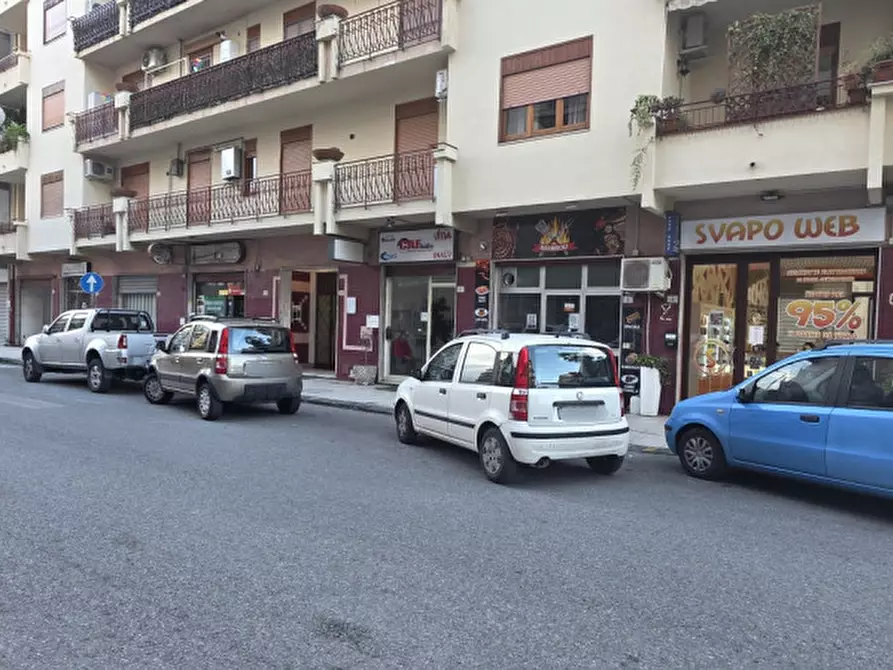 Immagine 11 di Negozio in affitto  in Via Vittorio Veneto a Milazzo