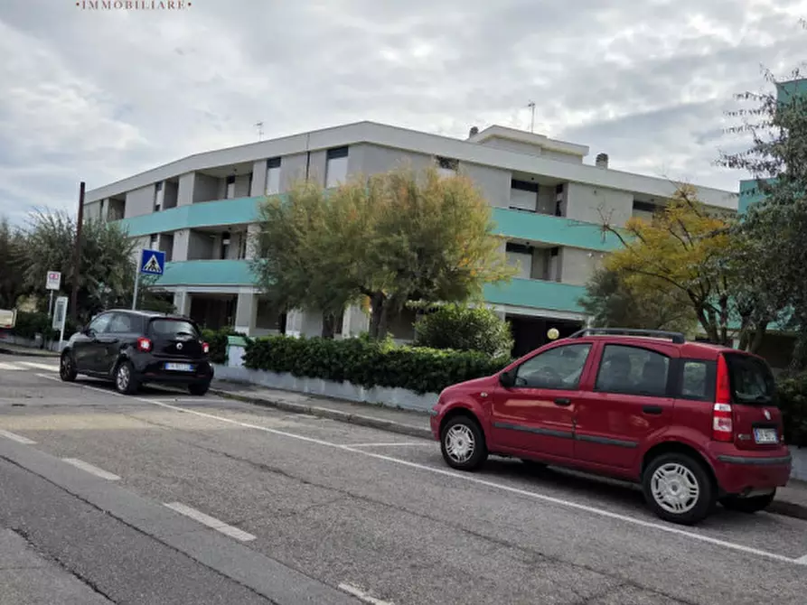 Immagine 3 di Appartamento in vendita  a Fano