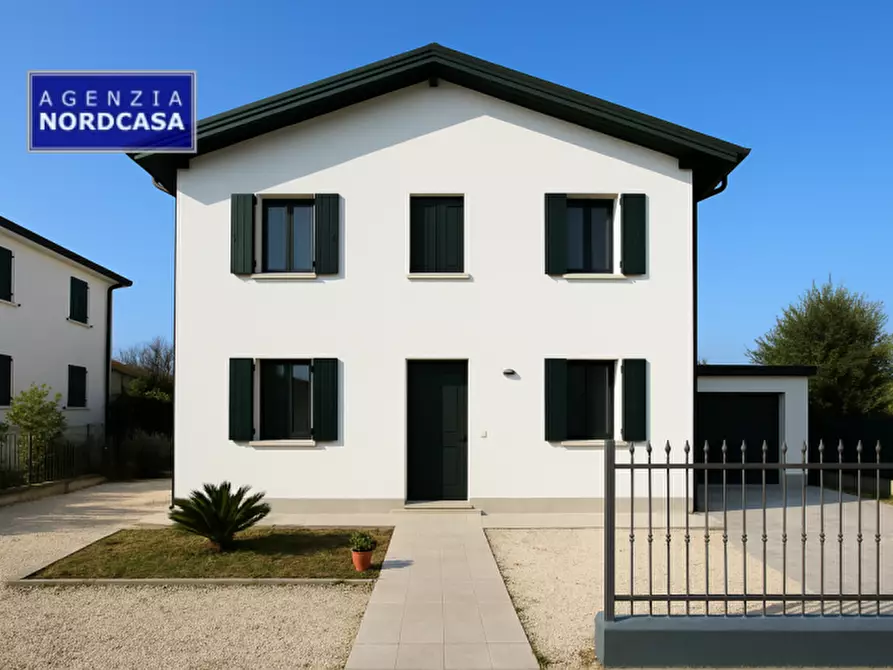 Immagine 2 di Casa bifamiliare in vendita  in Via Caleselle di Oriago a Mira