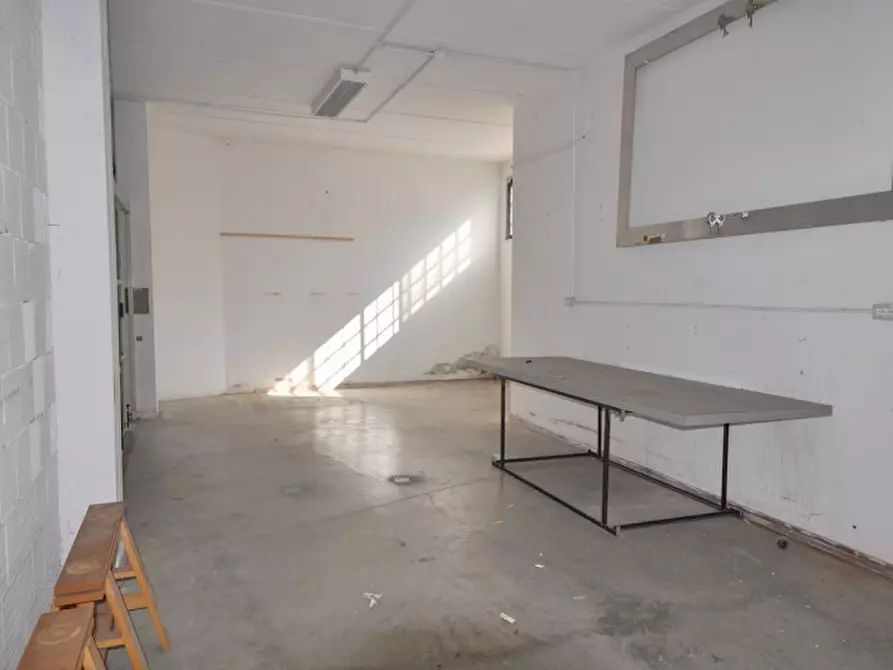 Immagine 4 di Laboratorio in vendita  in via Poggilupi a Terranuova Bracciolini