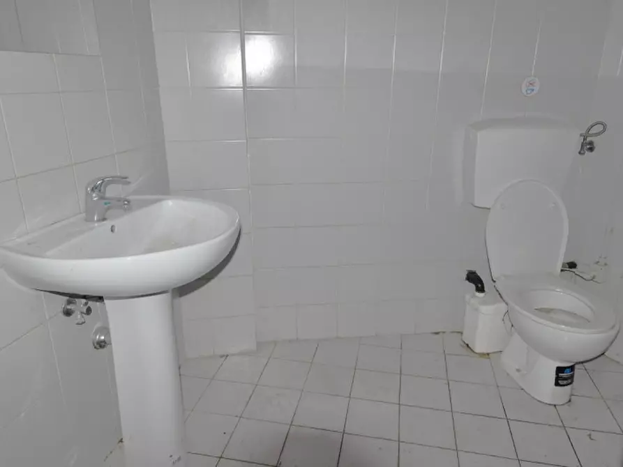 Immagine 7 di Laboratorio in vendita  in via Poggilupi a Terranuova Bracciolini