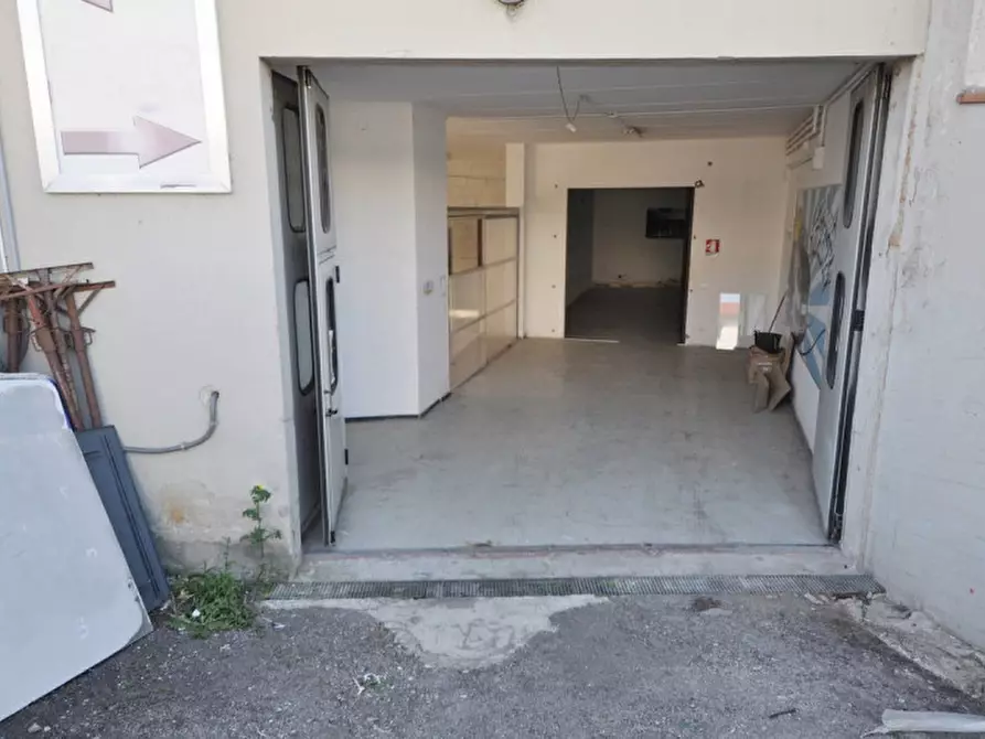 Immagine 8 di Laboratorio in vendita  in via Poggilupi a Terranuova Bracciolini