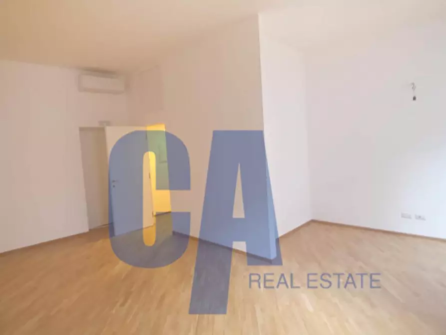 Immagine 2 di Ufficio in affitto  in LARGO AUGUSTO a Milano