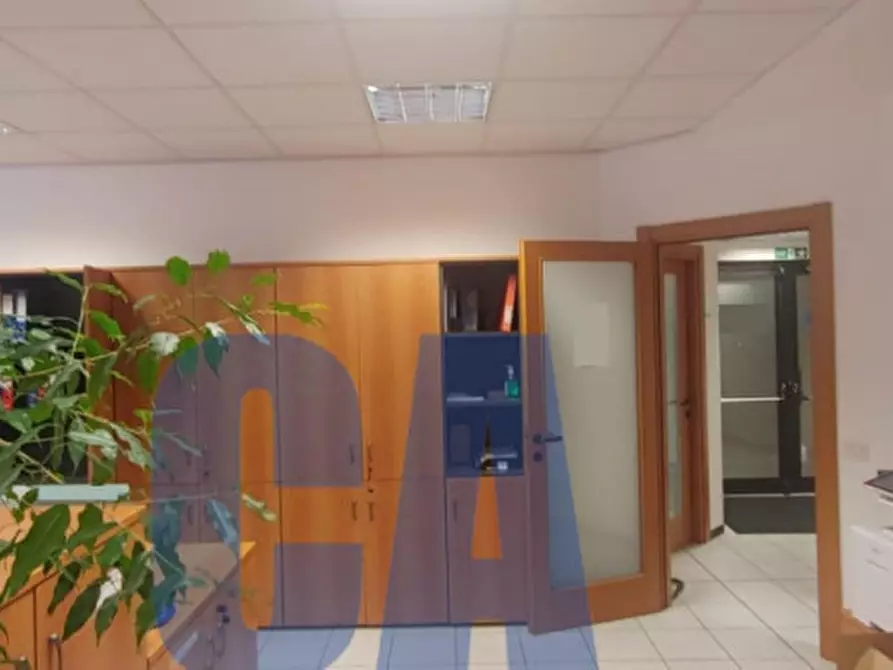 Immagine 11 di Ufficio in affitto  in VIA BURONA a Vimodrone