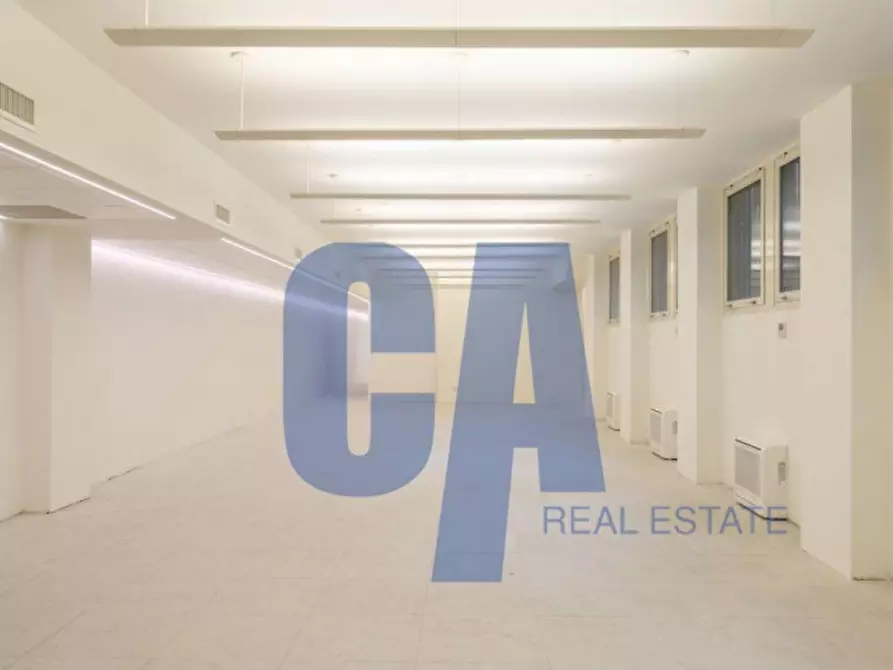 Immagine 17 di Attività commerciale in affitto  in VIA VESPUCCI AMERIGO a Milano