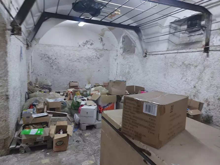 Immagine 11 di Magazzino in vendita  in Via Adua, 11, 00042 Anzio RM, Italia a Anzio