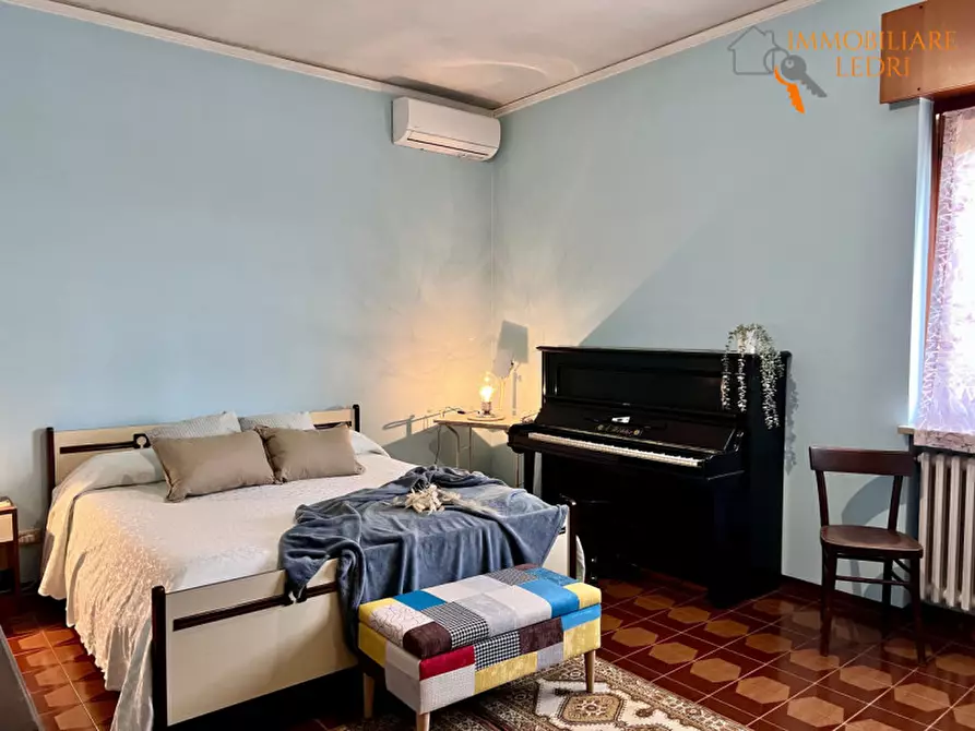 Immagine 18 di Villa in vendita  in via Cappello a Sommacampagna