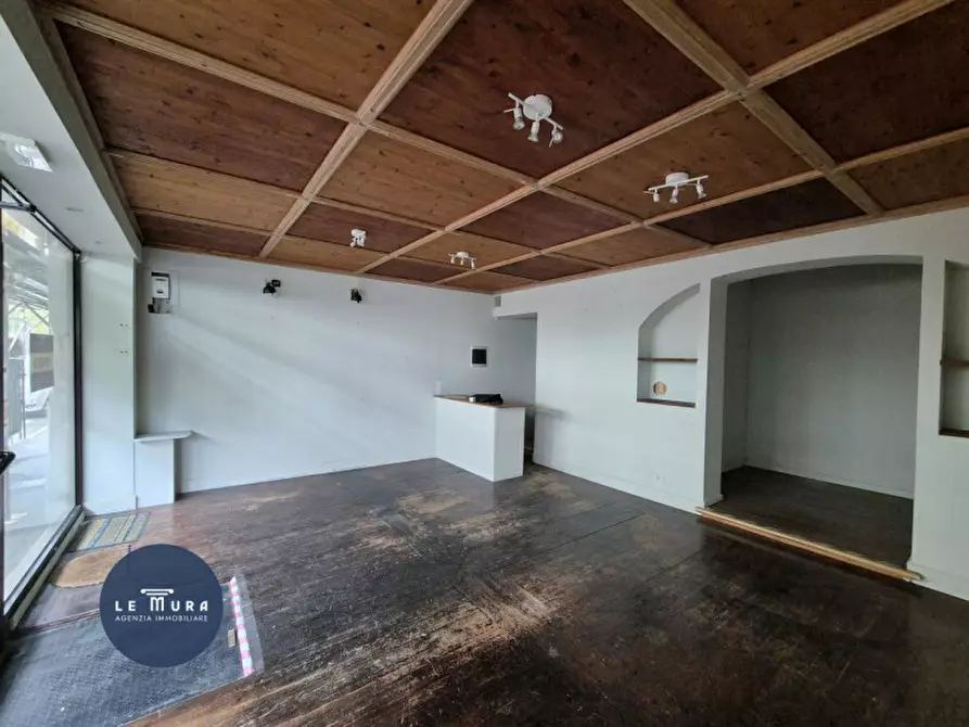 Immagine 3 di Negozio in vendita  in via Dante Alighieri 12 a Gradisca D'isonzo