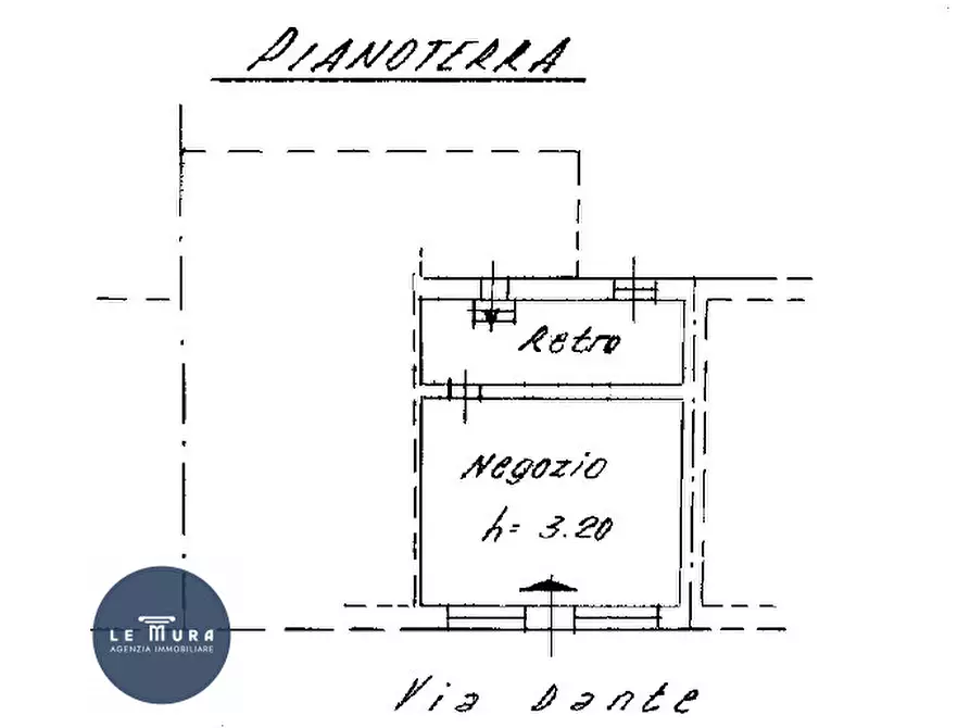 Immagine 10 di Negozio in vendita  in via Dante Alighieri 12 a Gradisca D'isonzo