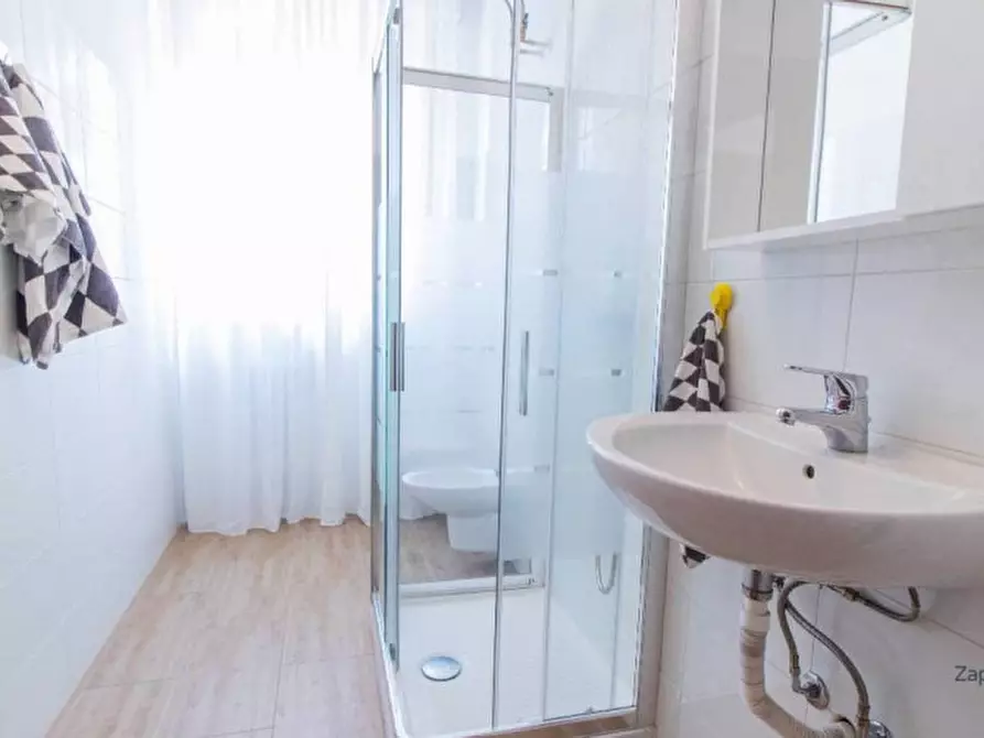 Immagine 23 di Camera in affitto  in Via Giuseppe Candiani a Milano