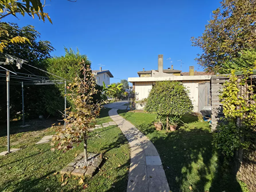 Immagine 12 di Casa bifamiliare in vendita  in VIA BORGO BRUSà a Poiana Maggiore