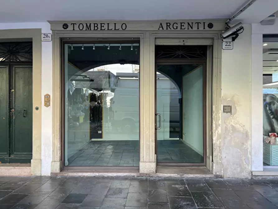 Immagine 3 di Negozio in affitto  in Via Matteotti a Este