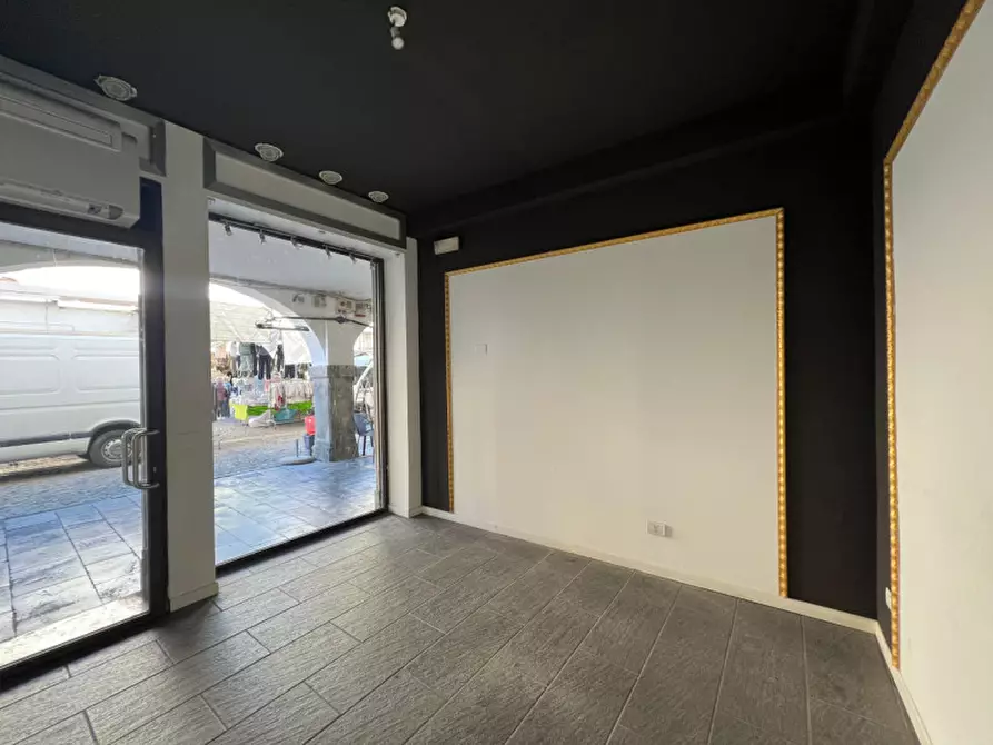 Immagine 4 di Negozio in affitto  in Via Matteotti a Este