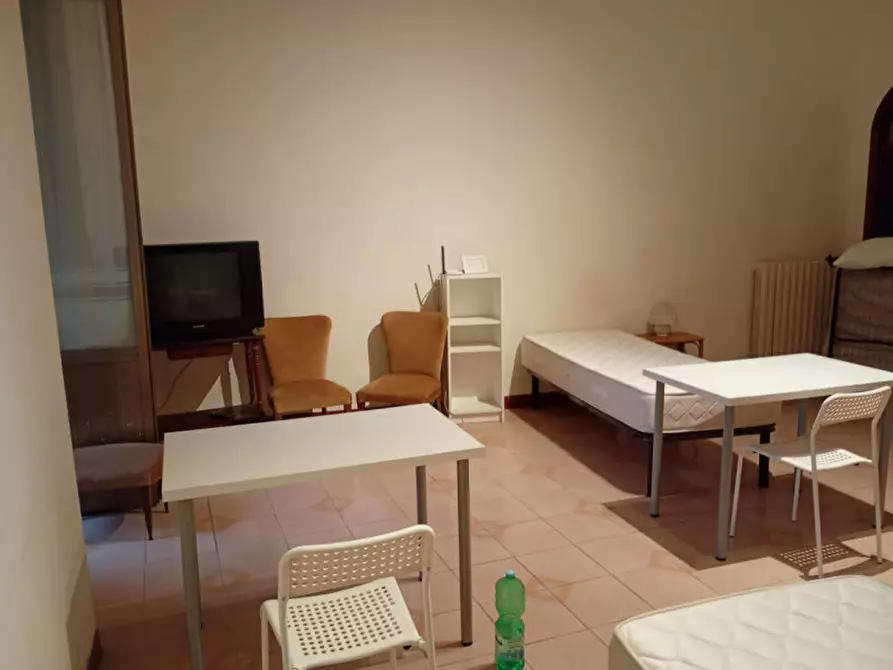 Immagine 20 di Camera in affitto  in corso amedeo di savoia 272 a Napoli