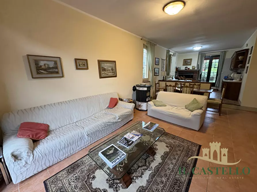 Immagine 12 di Villa in vendita  in Via Roma a Castiglione Del Lago