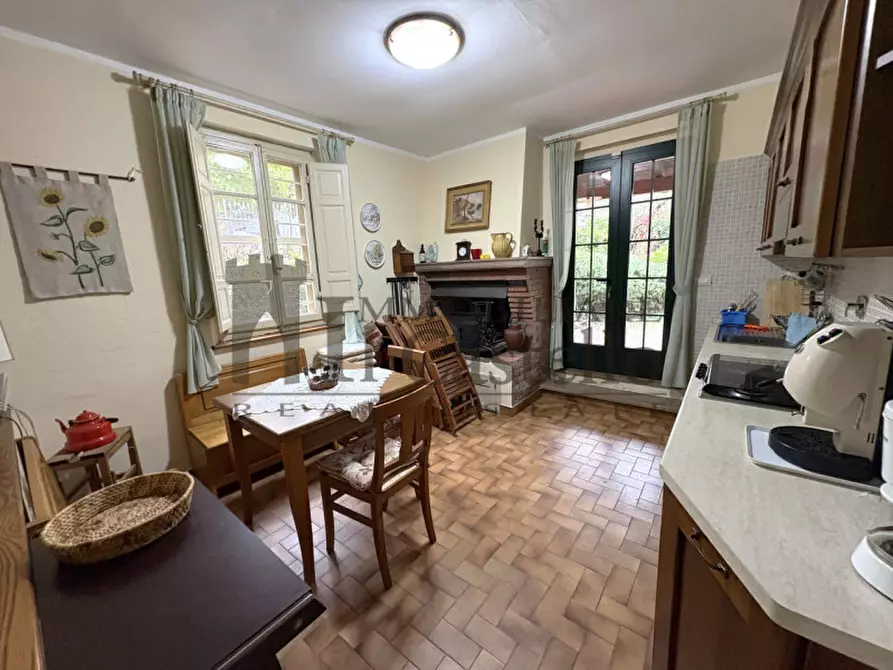 Immagine 19 di Villa in vendita  in Via Roma a Castiglione Del Lago