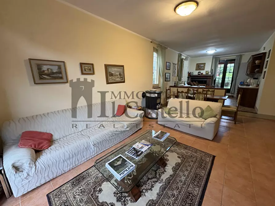 Immagine 23 di Villa in vendita  in Via Roma a Castiglione Del Lago