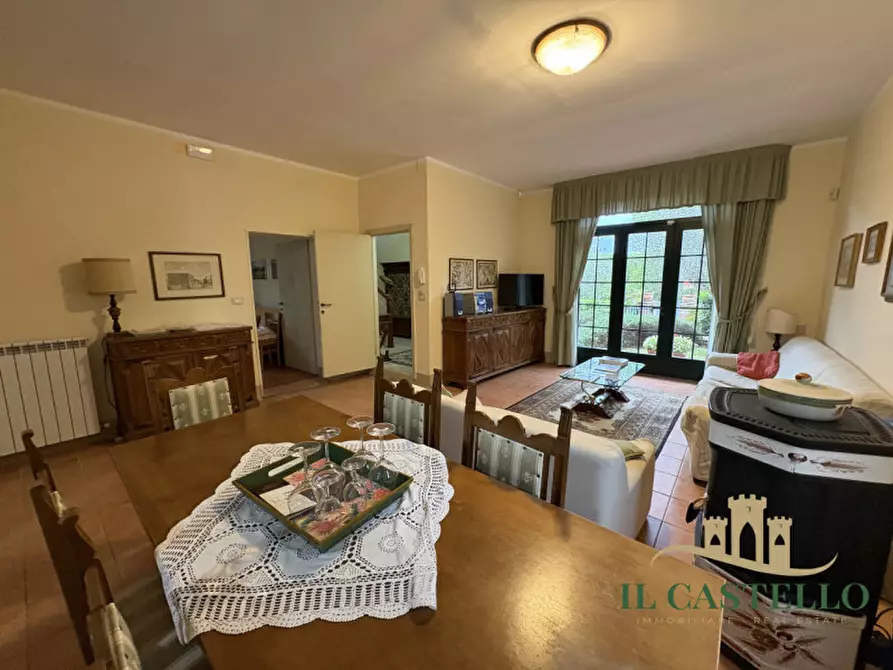 Immagine 24 di Villa in vendita  in Via Roma a Castiglione Del Lago